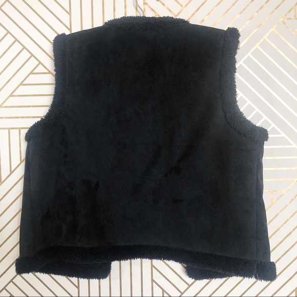 Ralph Lauren | Soft Fuzzy Black Vest - Picture 2 of 4